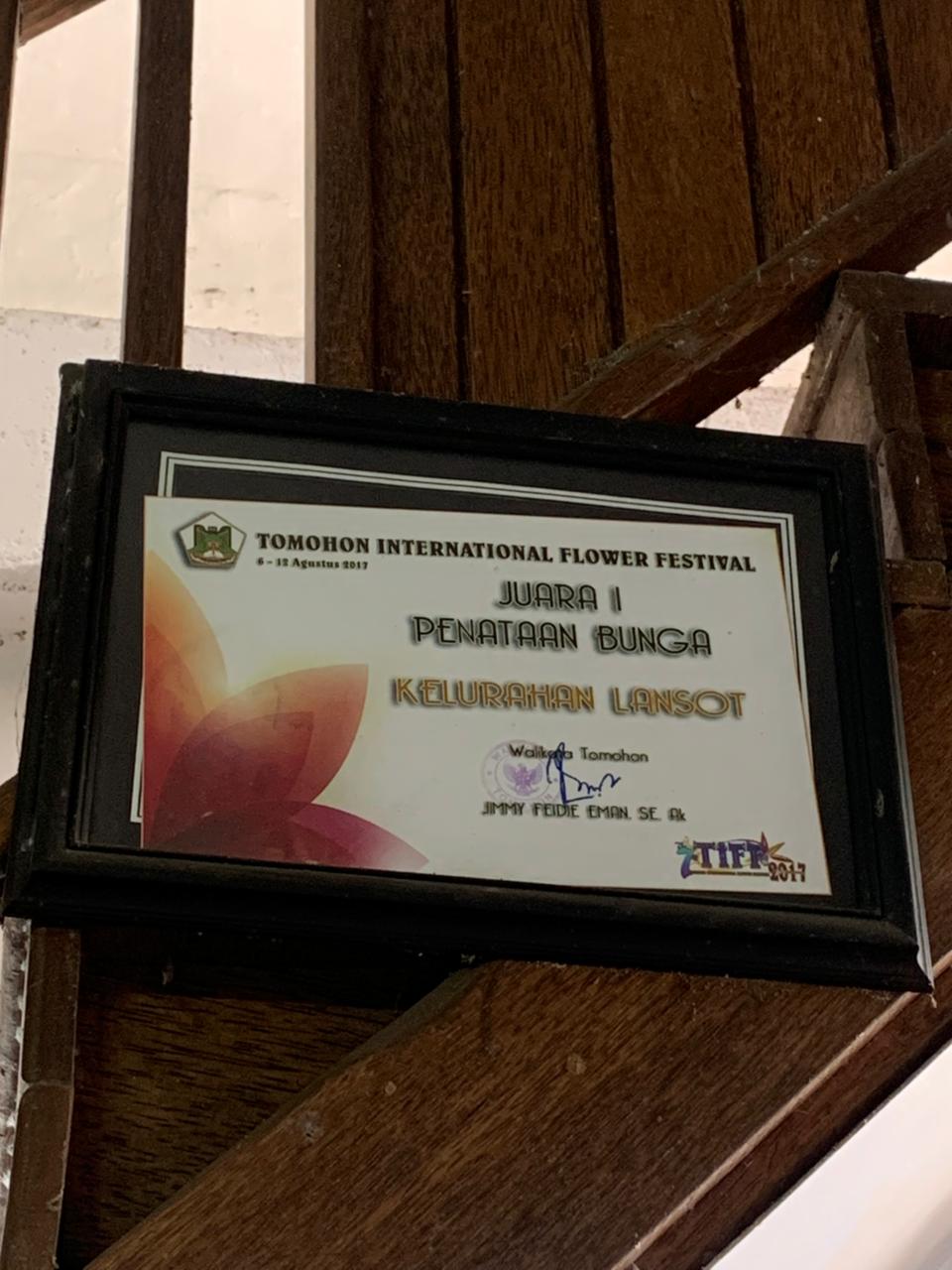 Lomba Penataan Bunga